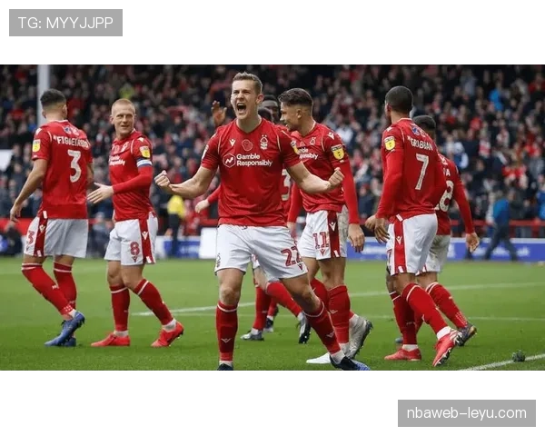 曼城稳居英超榜首,持续巩固联赛统治地位 曼城稳居英超榜首,持续巩固联赛统治地位