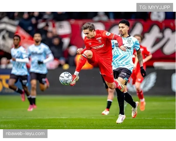 特温持续强化战术执行力，稳步重塑球队全新风貌